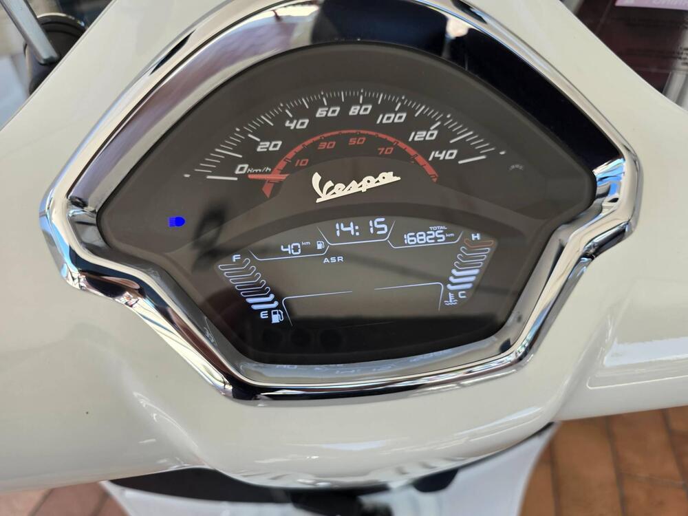 Vespa GTS 300 Super (2023 - 24) (15)