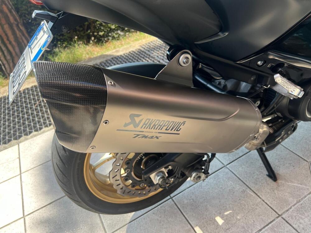 Yamaha T-Max 560 Tech Max (2022 - 24) (10)