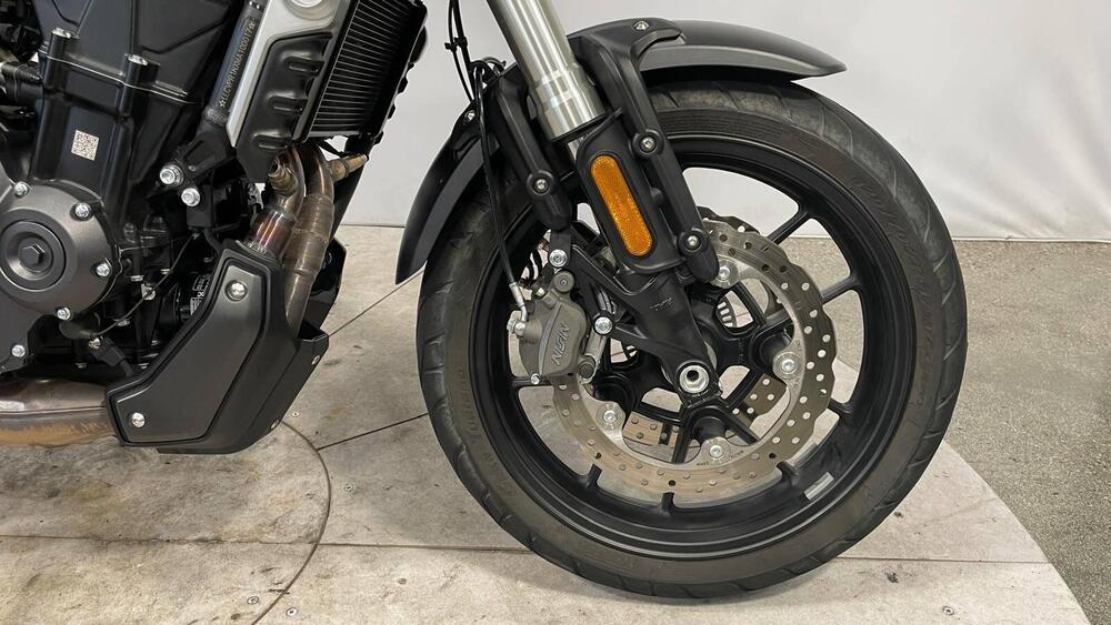 Voge Trofeo 500AC (2022 - 25) (8)