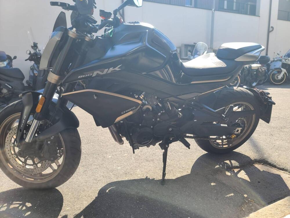 CFMOTO 800NK Sport (2023 - 26) (7)