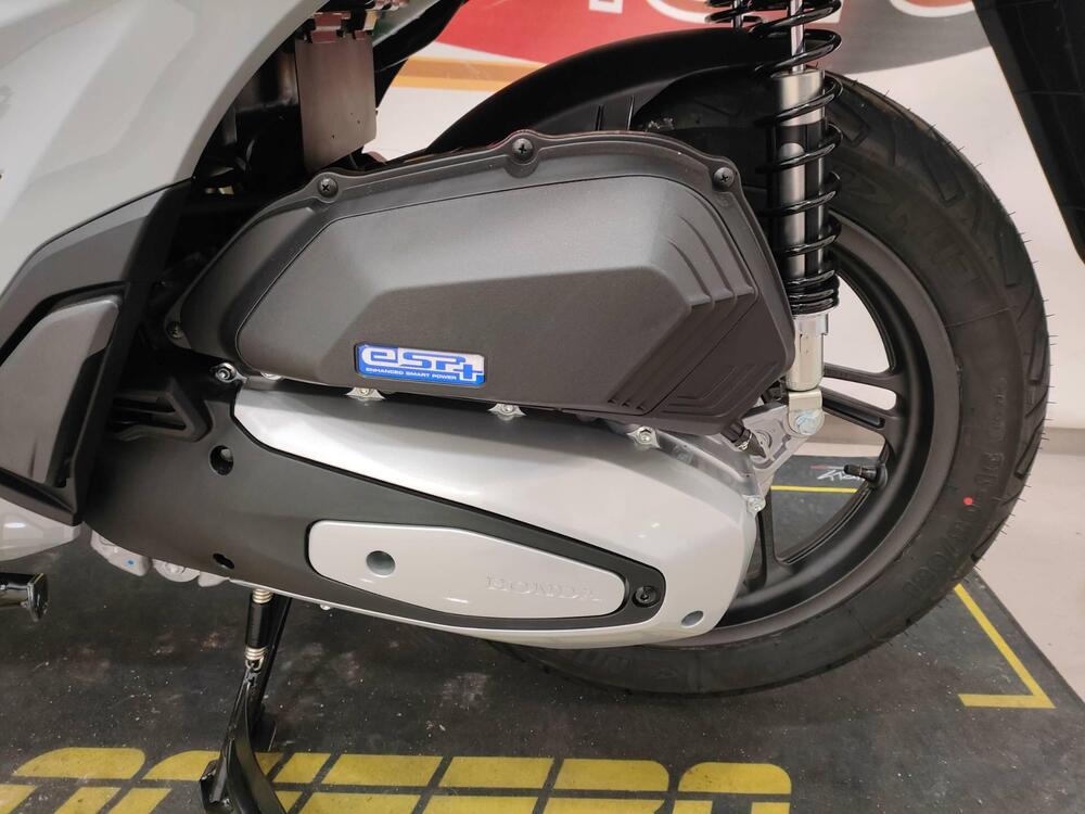 Honda SH 125i (2024 - 25) (6)