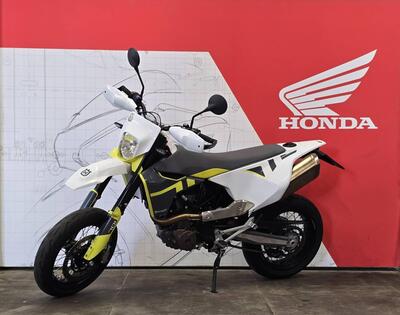 Husqvarna 701 Supermoto (2023 - 25) usata