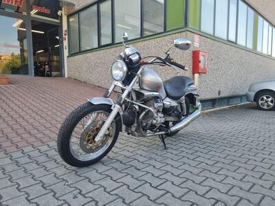 Moto Guzzi Nevada 750 Classic i.e. (2004 - 06) usata