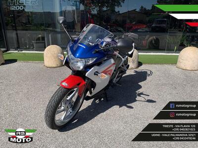 Honda CBR 250 R (2010 - 14) usata