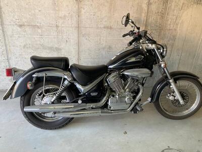 Suzuki VL 250 Intruder usata