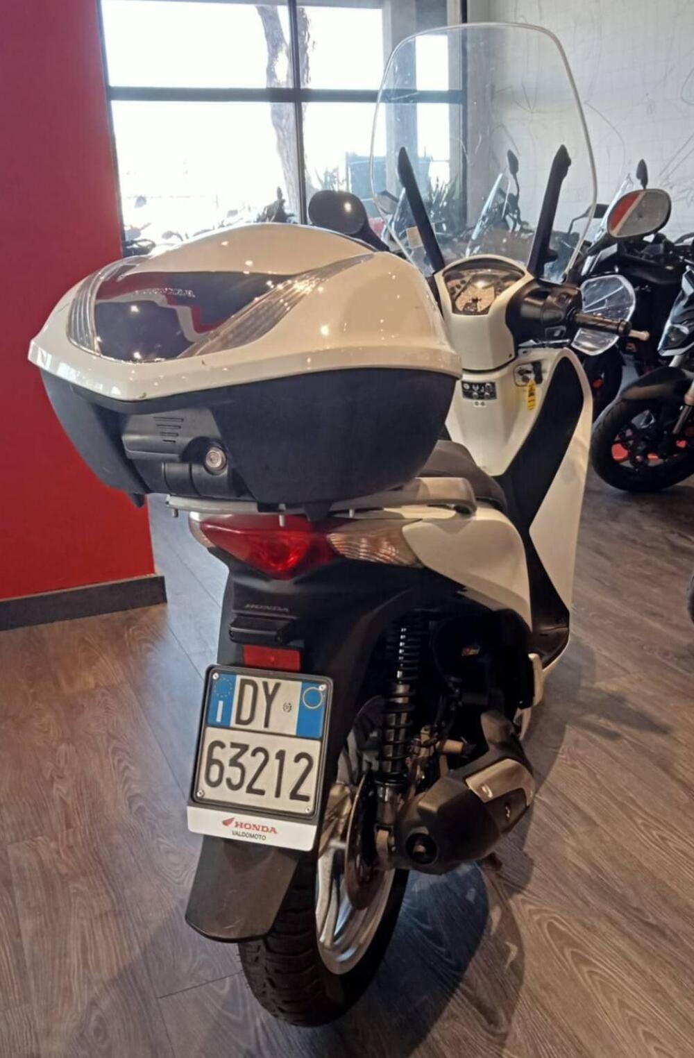 Honda SH 150 i ABS (2013 - 16) (4)