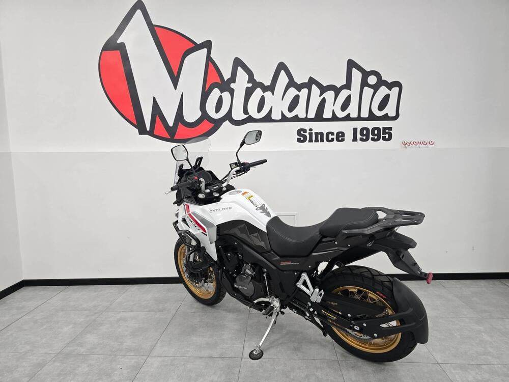 Cyclone RX600 (2025 - 26) (3)