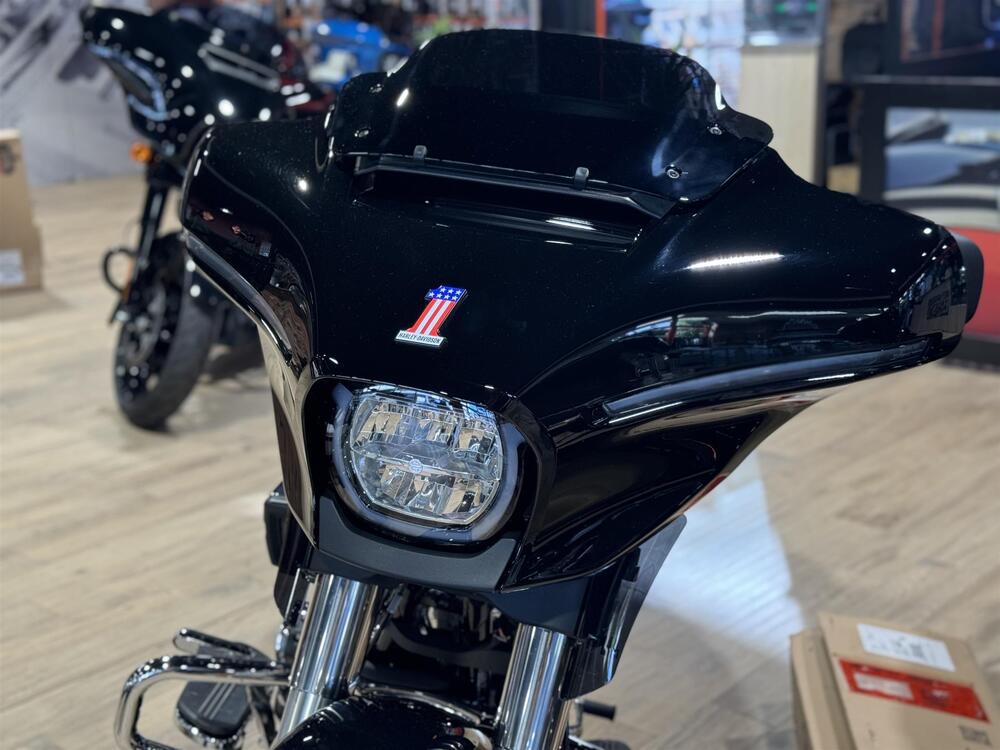 Harley-Davidson Street Glide (2024 - 25) (2)