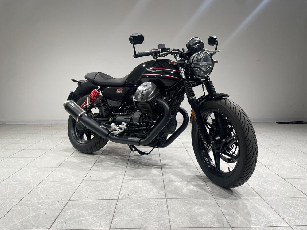 Moto Guzzi V7 Stone Special Edition (2022 - 25) (6)