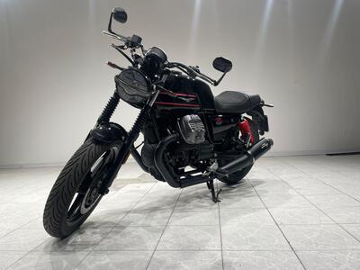 Moto Guzzi V7 Stone Special Edition (2022 - 25) usata