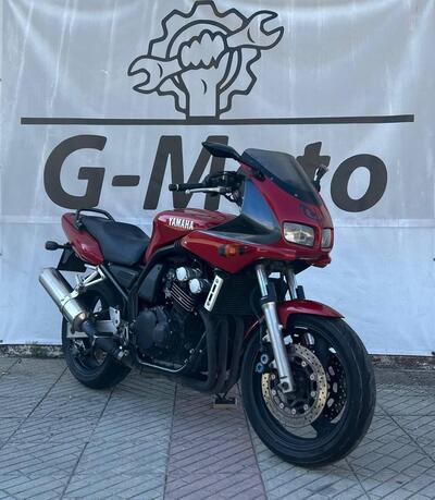 Yamaha FZS 600 Fazer (1998 - 01) usata
