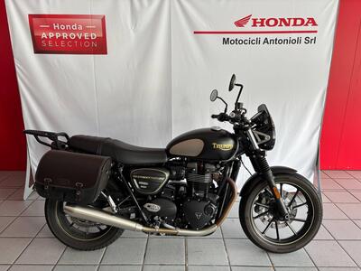 Triumph Street Twin 900 (2021 - 22) usata