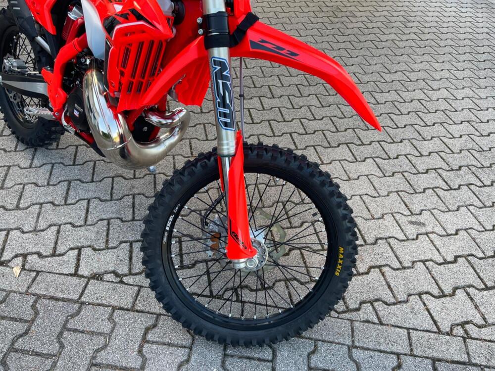 Betamotor RR X-PRO 300 2T Enduro (2026) (11)