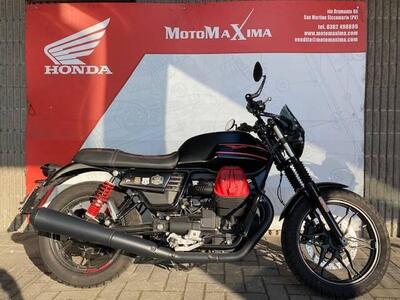 Moto Guzzi V7 III Stone (2017 - 20) usata