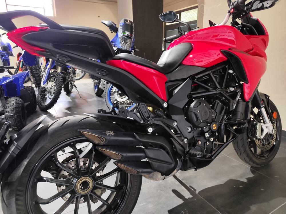 MV Agusta Turismo Veloce 800 Rosso (2021 - 23) (4)
