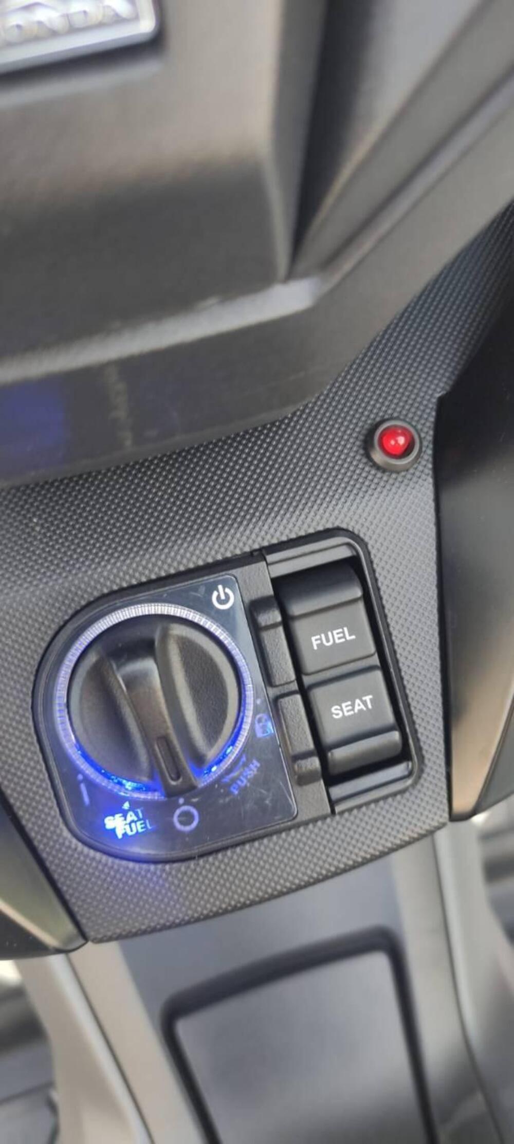 Honda Forza 350 Deluxe (2022 - 24) (8)