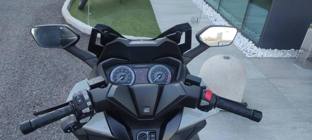Honda Forza 350 Deluxe (2022 - 24) (15)