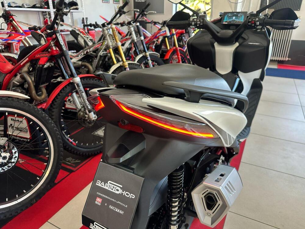 Zontes ZT368-E (2025) (12)