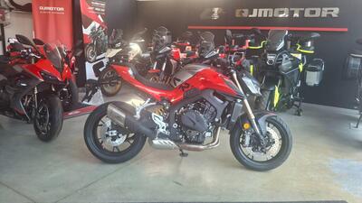 QJ Motor SRK 800 (2025) nuova