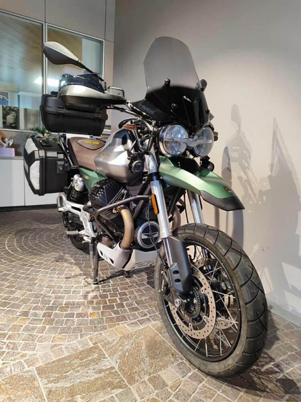 Moto Guzzi V85 TT Centenario (2021 - 22) (2)