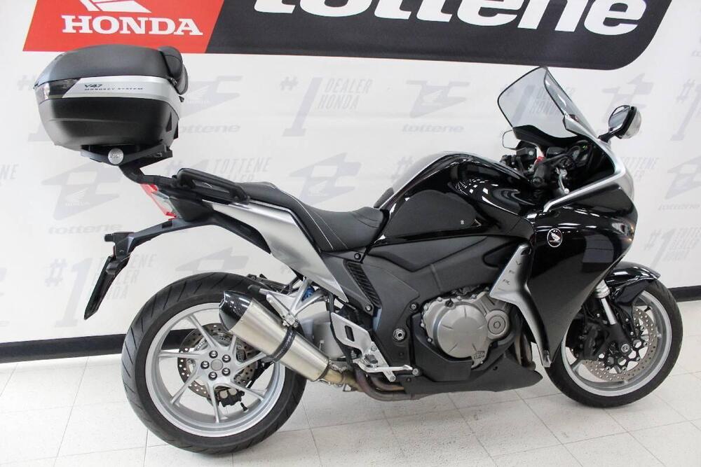 Honda VFR 1200 F ABS (2009 - 16) (2)