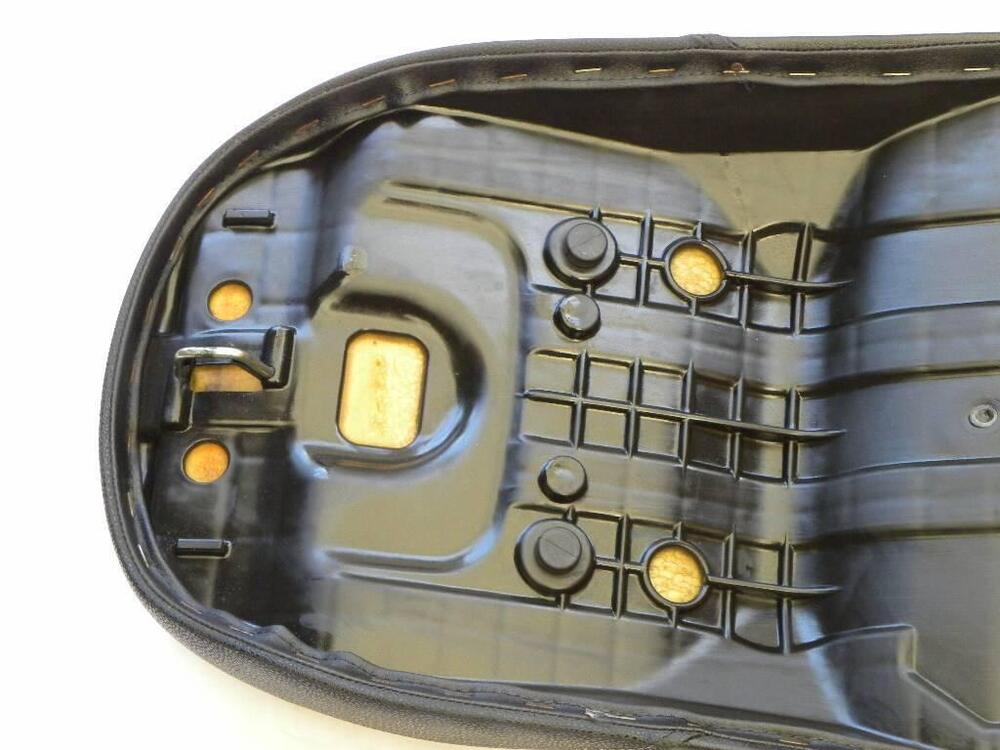 Sella Honda SH 300 i (n. 240), cod: 77200-KTW-9000 (4)