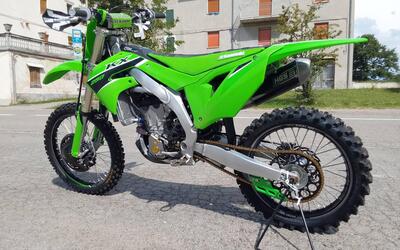 Kawasaki KX 250 F (2023) usata