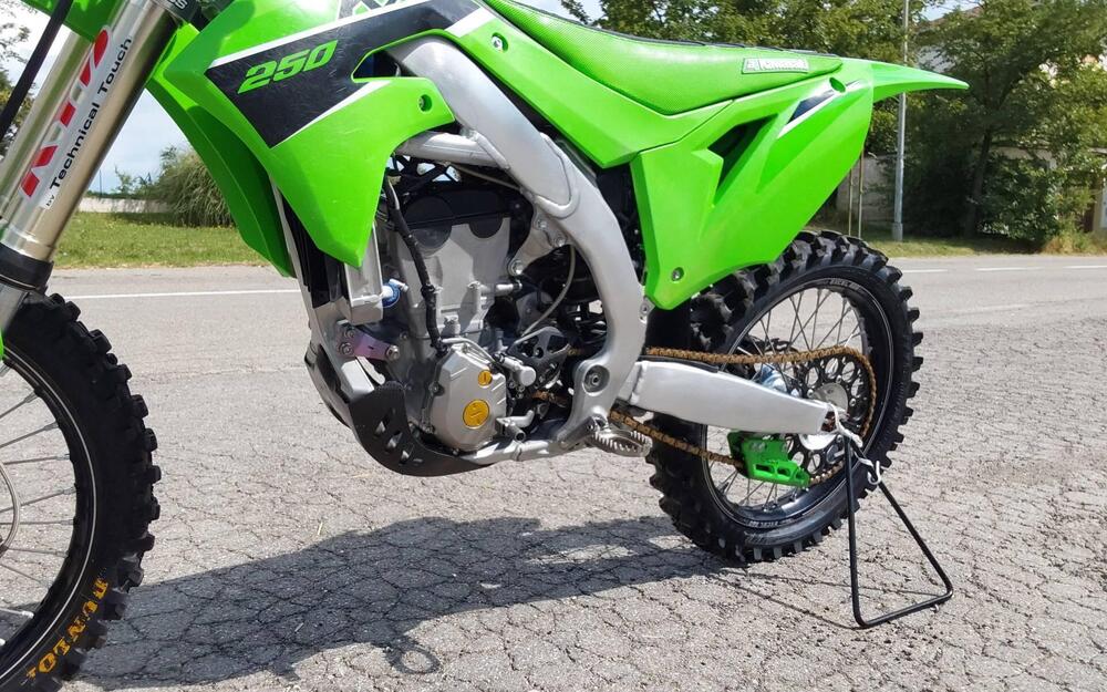 Kawasaki KX 250 F (2023) (2)