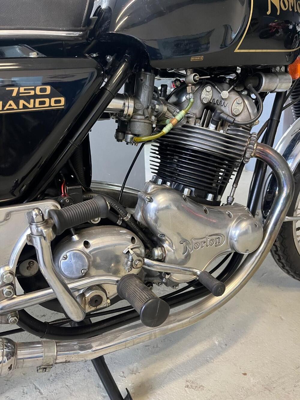 Norton Commando 750 (5)