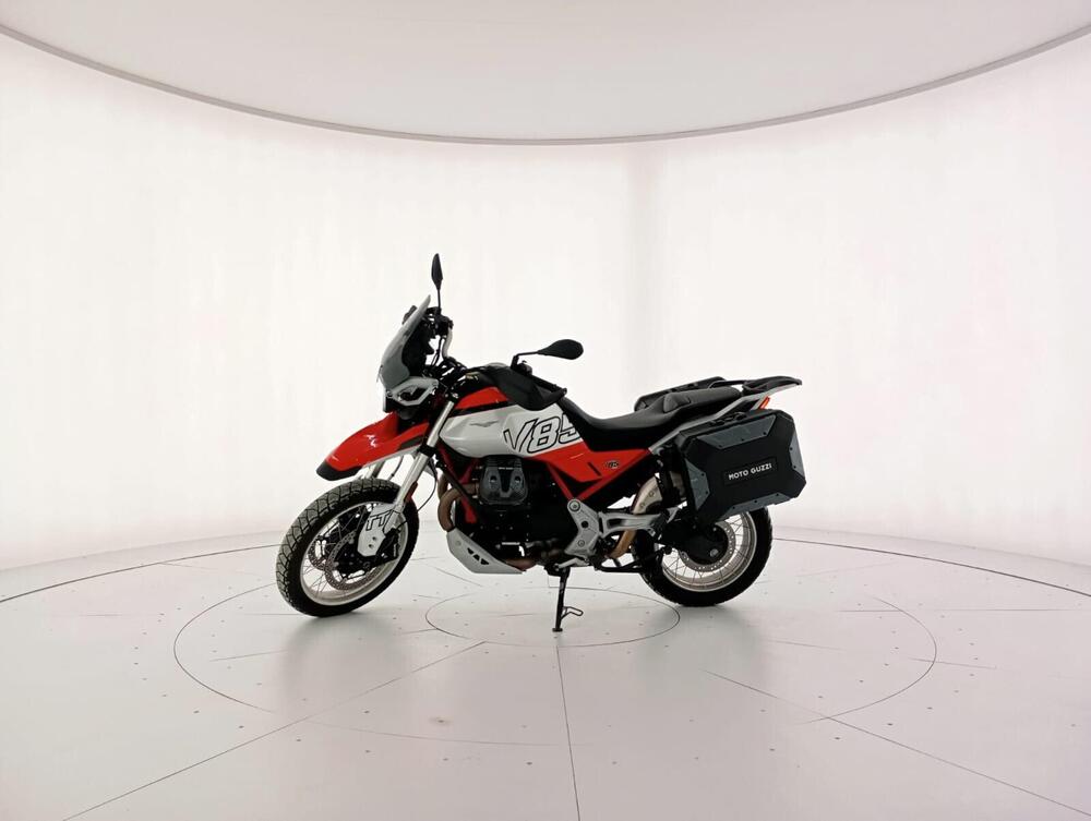 Moto Guzzi V85 TT (2024 - 26) (2)