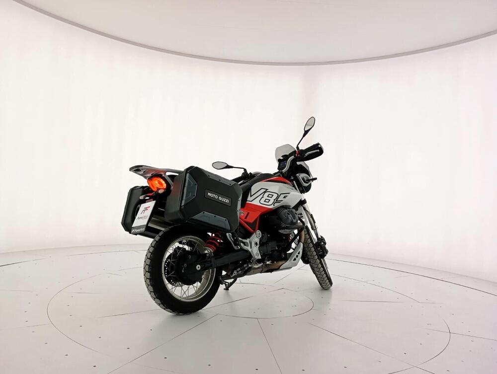 Moto Guzzi V85 TT (2024 - 26) (4)