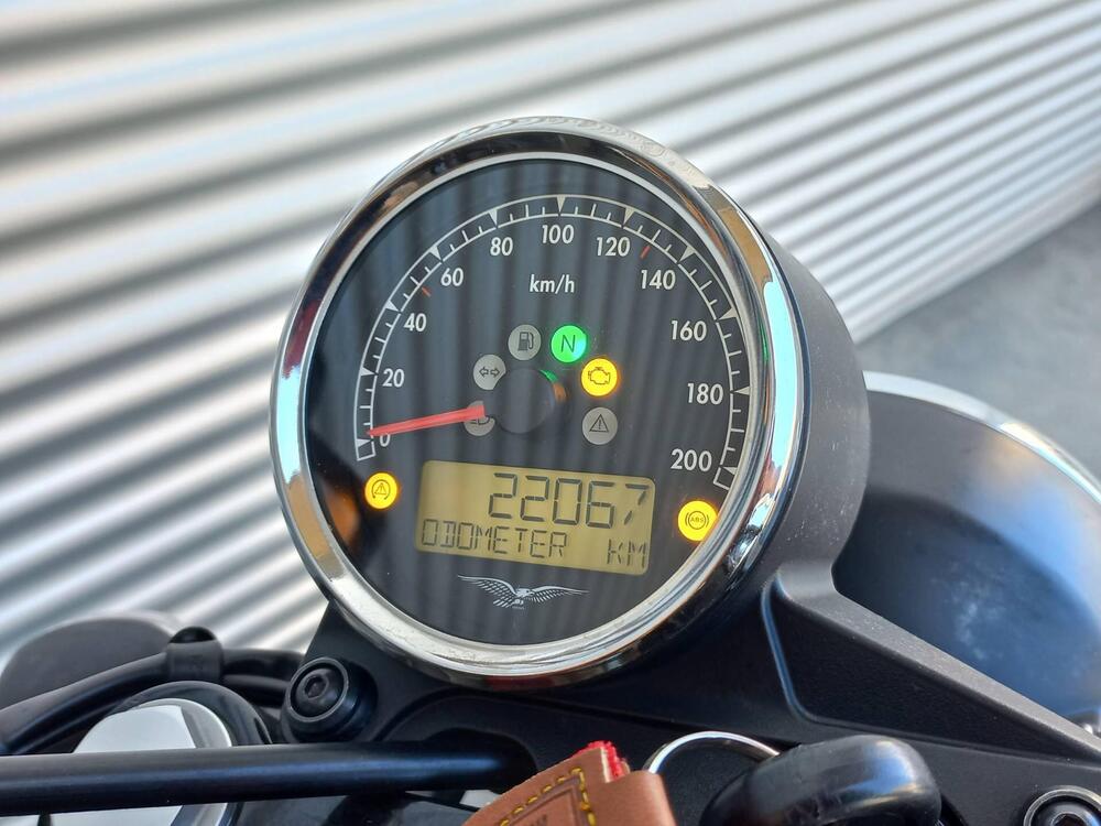 Moto Guzzi V7 III Stone (2017 - 20) (8)