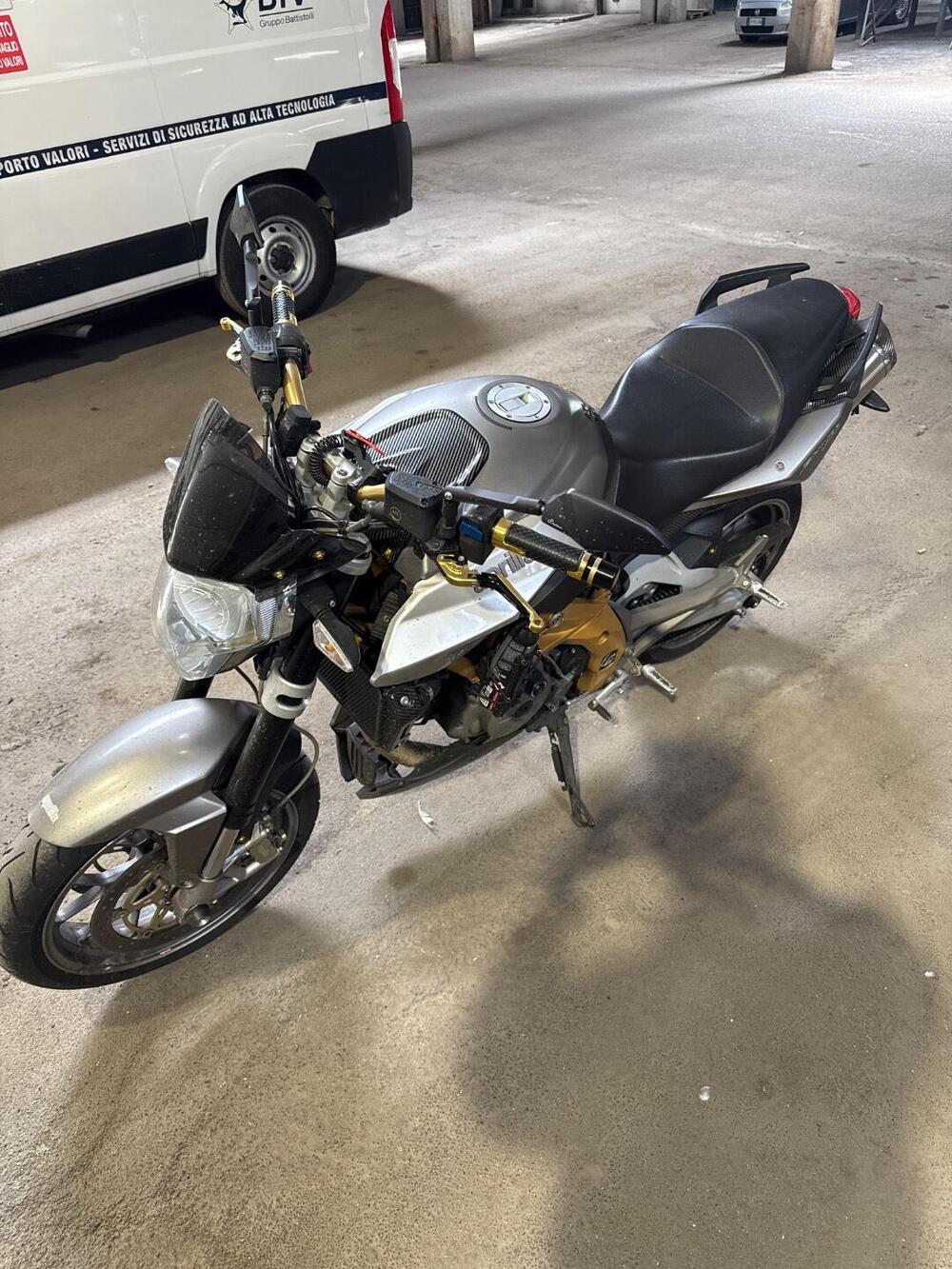 Aprilia Shiver (2008 - 10) (2)