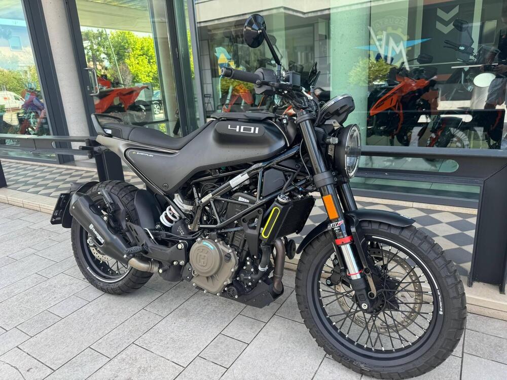 Husqvarna Svartpilen 401 (2021 - 23) (2)