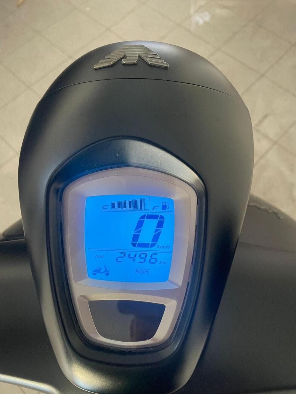 Vespa Vespa 946 EA ABS (2015 - 16) (9)