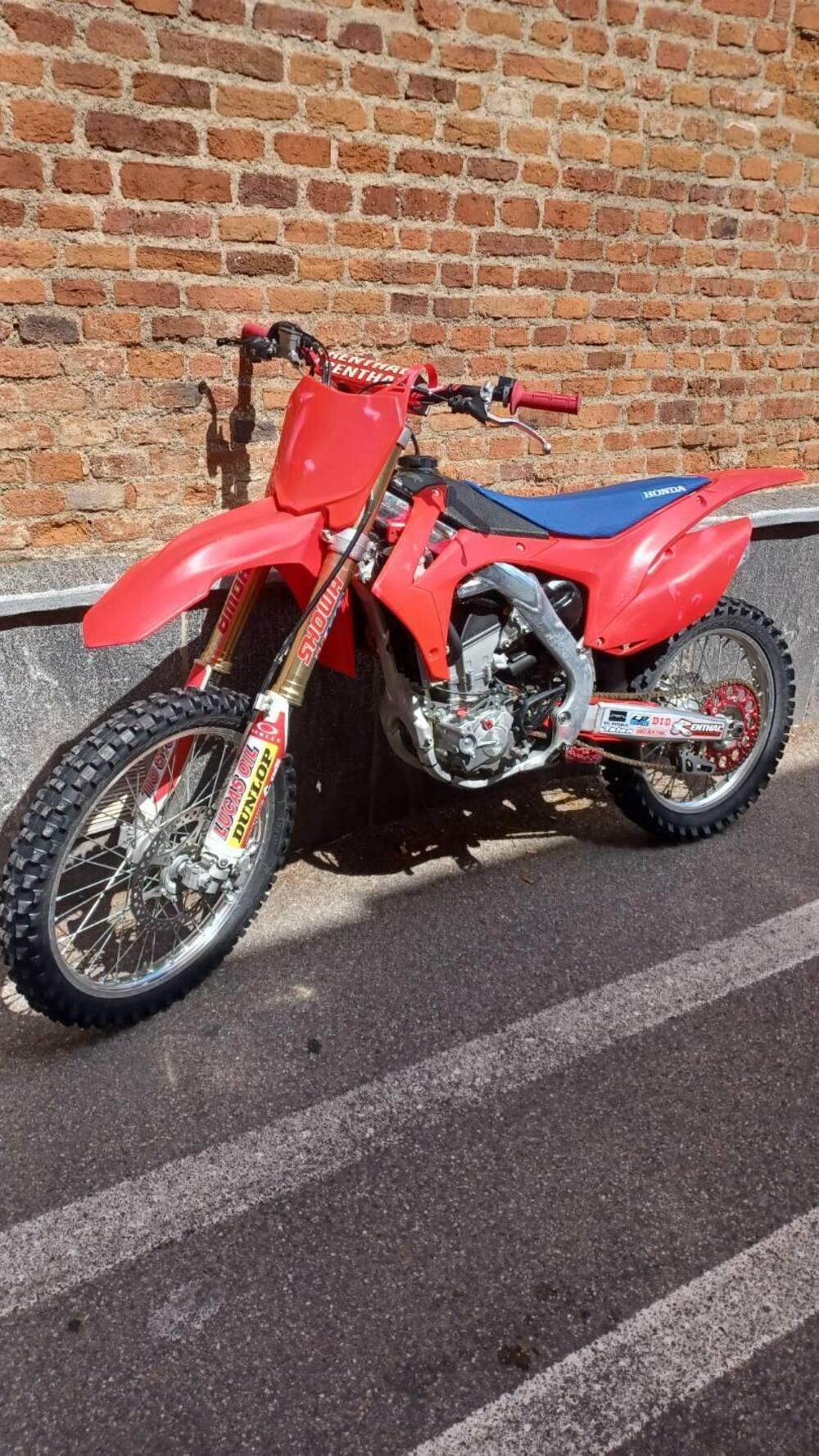 Honda CRF 250 R (2017) (4)