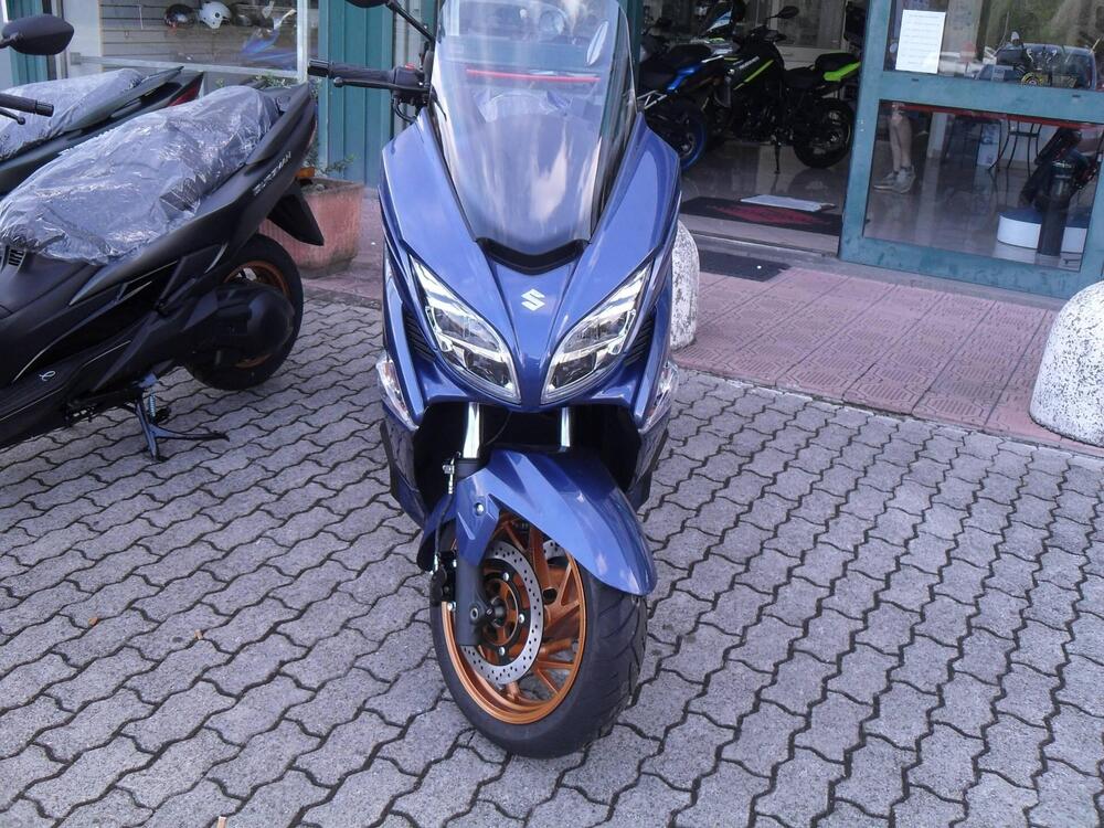 Suzuki Burgman 400 (2025 - 26) (3)