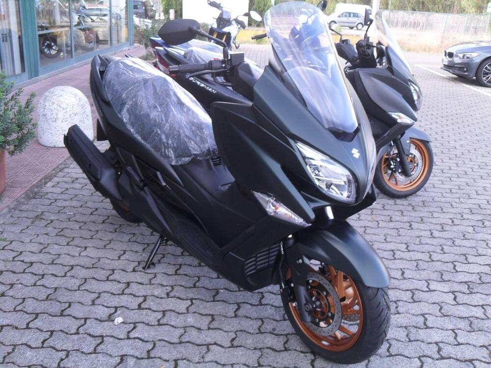 Suzuki Burgman 400 (2025 - 26) (12)