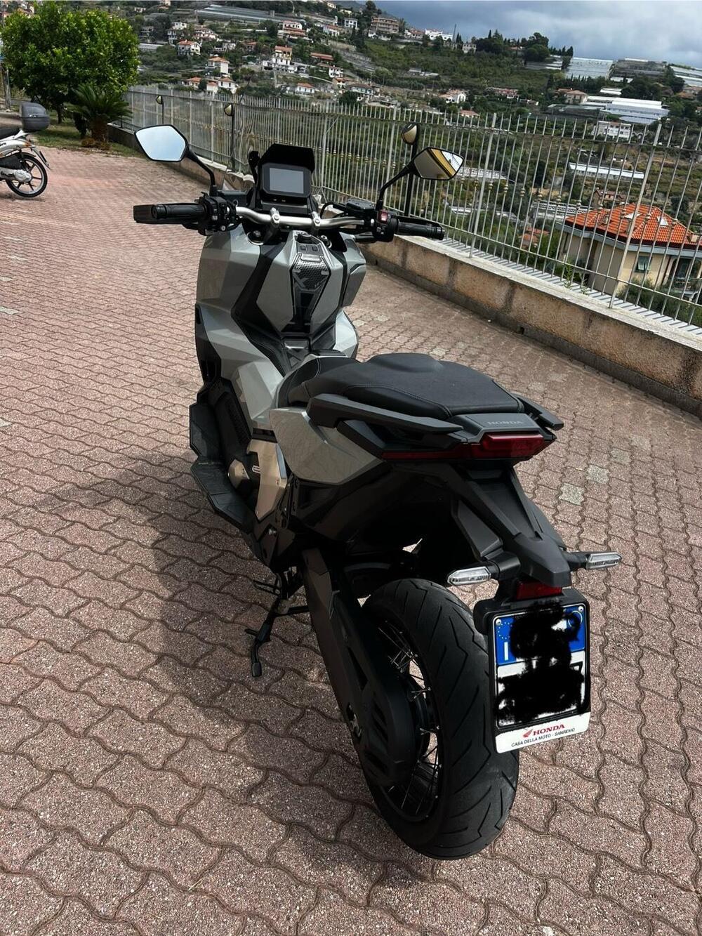 Honda X-ADV 750 DCT (2021 - 24) (2)