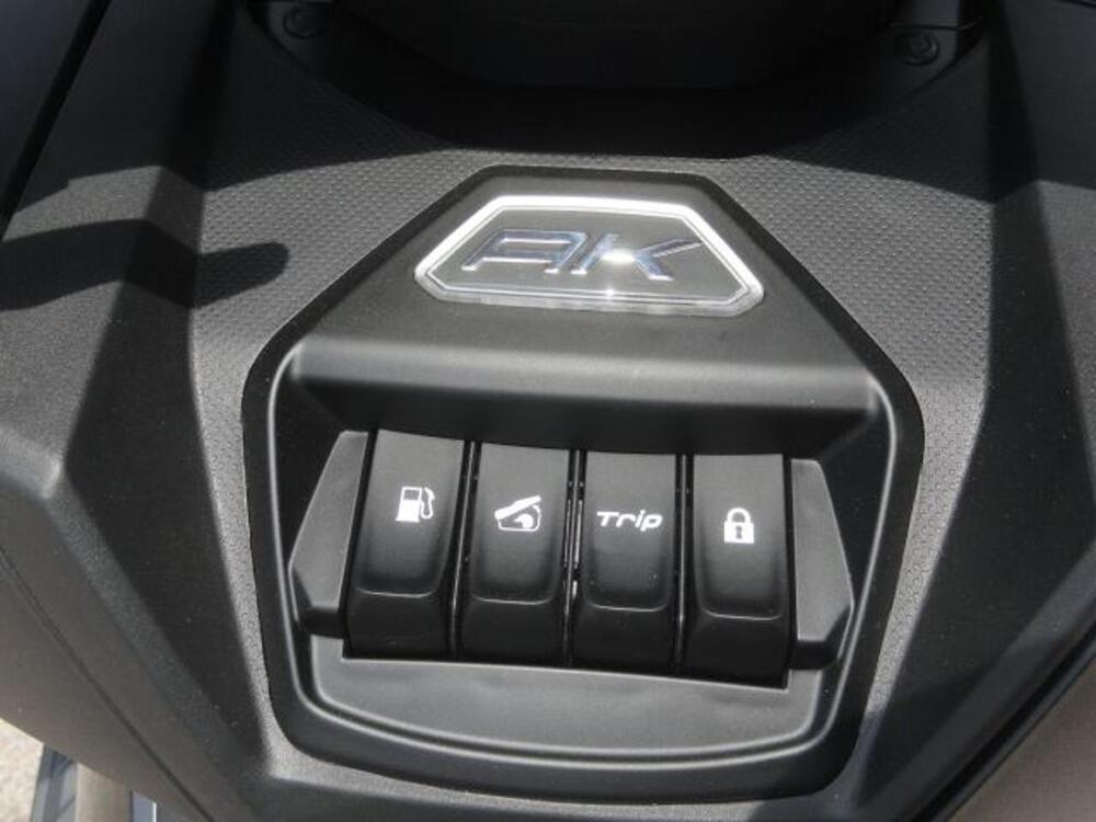 Kymco AK 575 Premium (2025) (15)