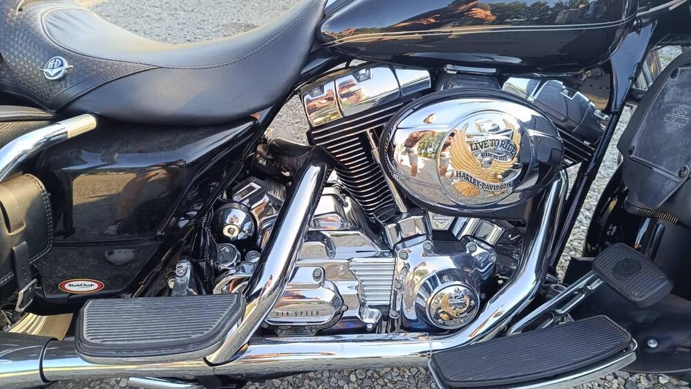 Harley-Davidson 1800 Road King (2007) - FLHRSE (4)
