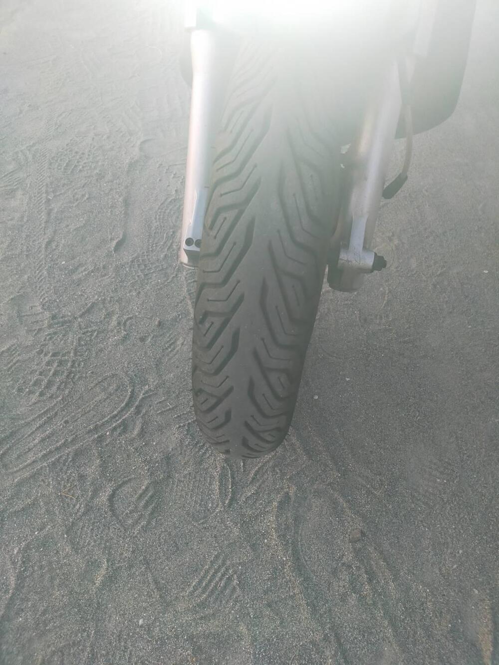 Piaggio Beverly 400 i.e. (2006 - 10) (5)