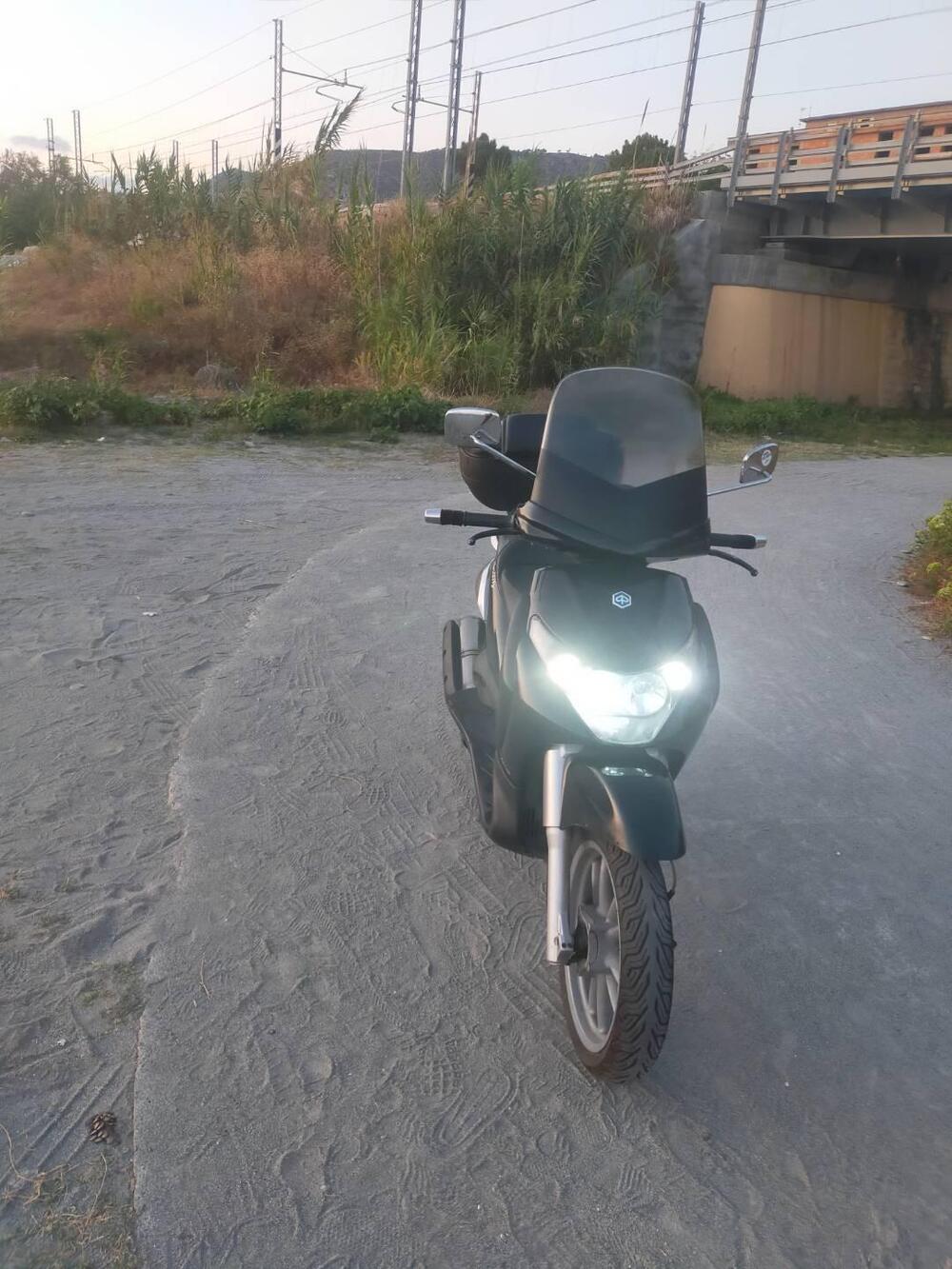 Piaggio Beverly 400 i.e. (2006 - 10) (3)