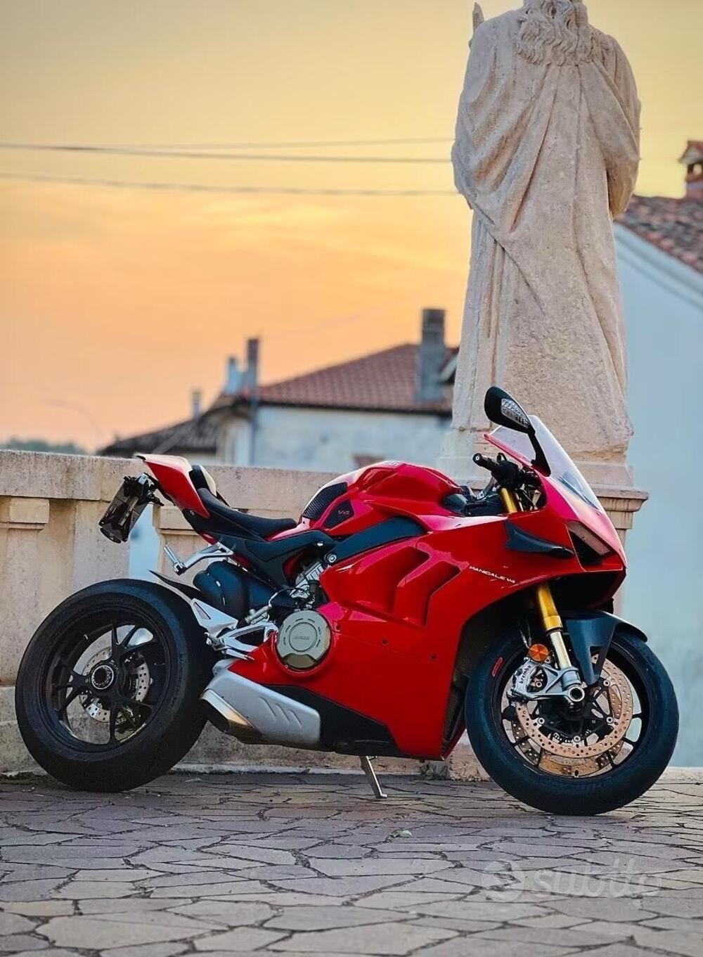 Ducati Panigale V4 S 1100 (2020) (2)