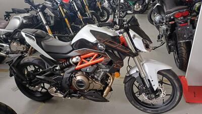 QJ Motor SRK 400 (2023 - 25) nuova