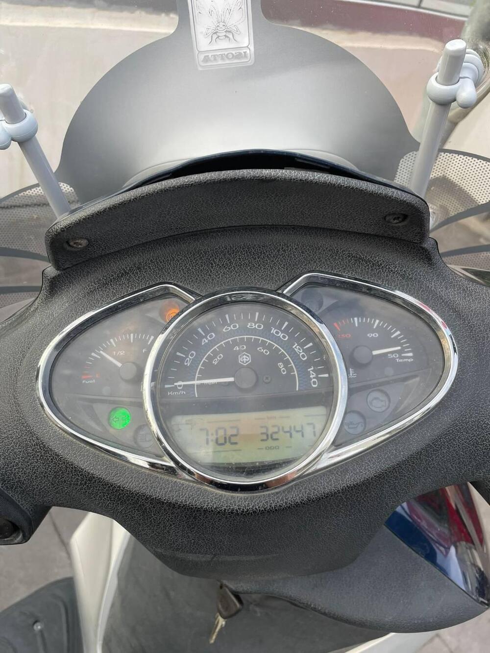 Piaggio Medley 125 ABS (2016 - 19) (6)