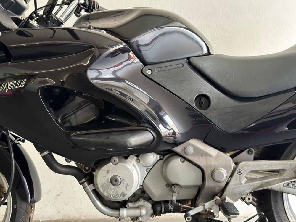 Honda Deauville 650 (1998 - 01) (4)