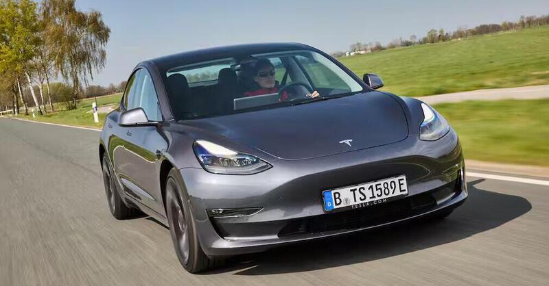 Auto elettriche: i tedeschi ci vanno gi&ugrave; pesante, ecco chi brilla e chi affonda