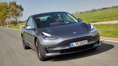 Auto elettriche: i tedeschi ci vanno gi&ugrave; pesante, ecco chi brilla e chi affonda