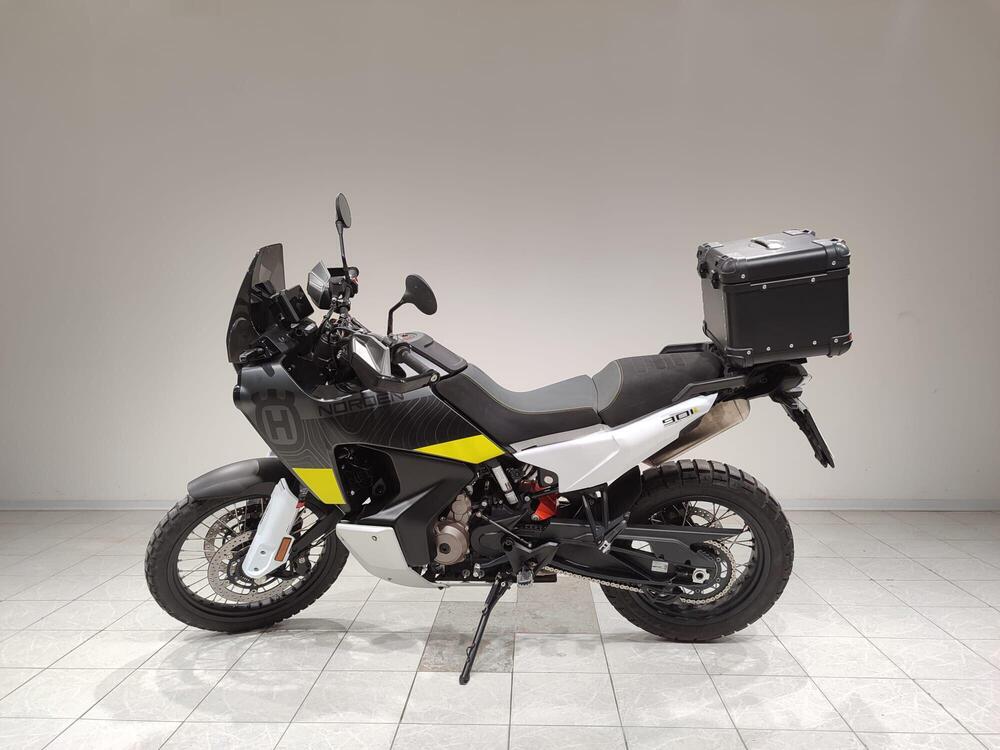 Husqvarna Norden 901 (2022 - 26) (2)